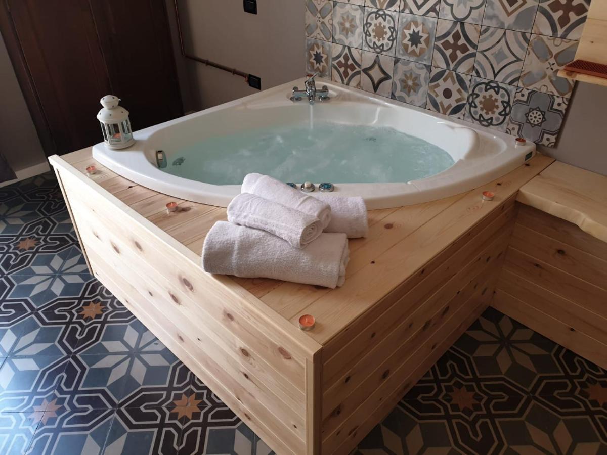 Wineexperience- Wine&Jacuzzi Suite Lecce Luaran gambar