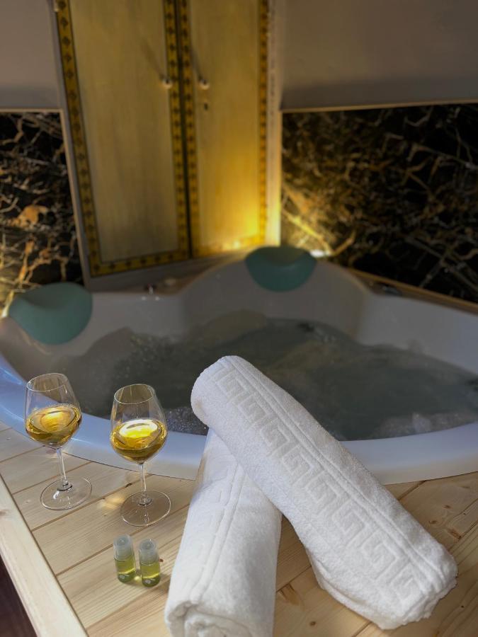 Wineexperience- Wine&Jacuzzi Suite Lecce Luaran gambar